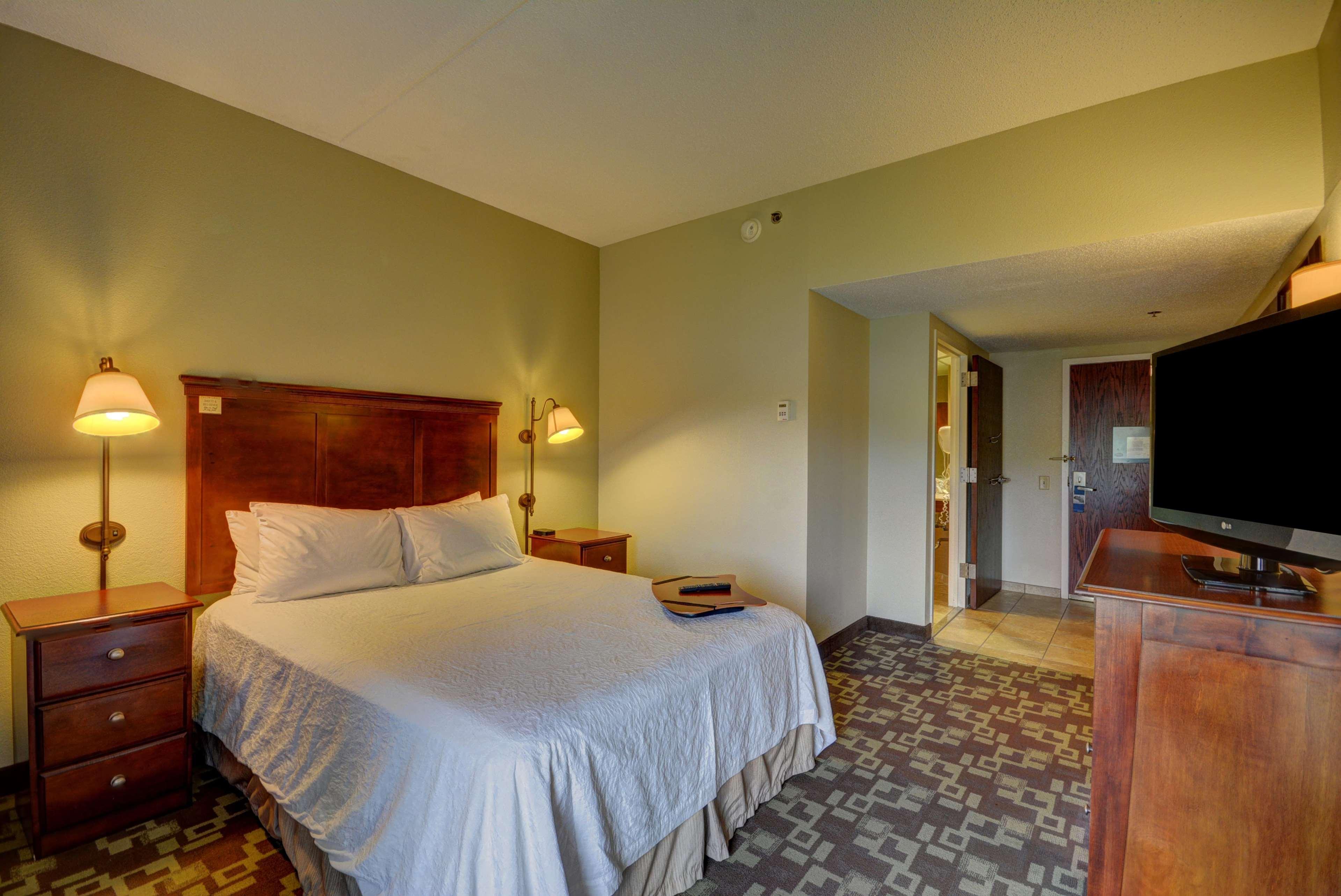 Hampton Inn Indianapolis-South Southport Екстериор снимка